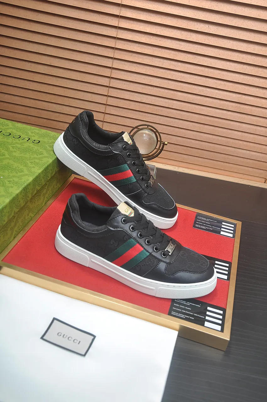 Men's men's shoes💰440💶[GUCCI] official website 1:1 men's sports shoes are now on the market. They are made of original fabric + water-dyed sheepskin lining, plus the official website original 1:1 comfortable outsole. Fashionable and versatile, super comfortable and breathable. Standard shoe size 38/45 (custom-made size 45 is non-refundable)